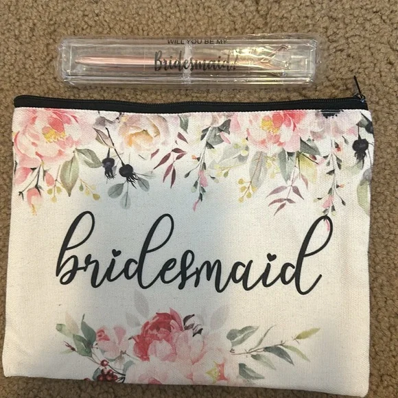 Bridesmaid Kit - Picture 3 of 3